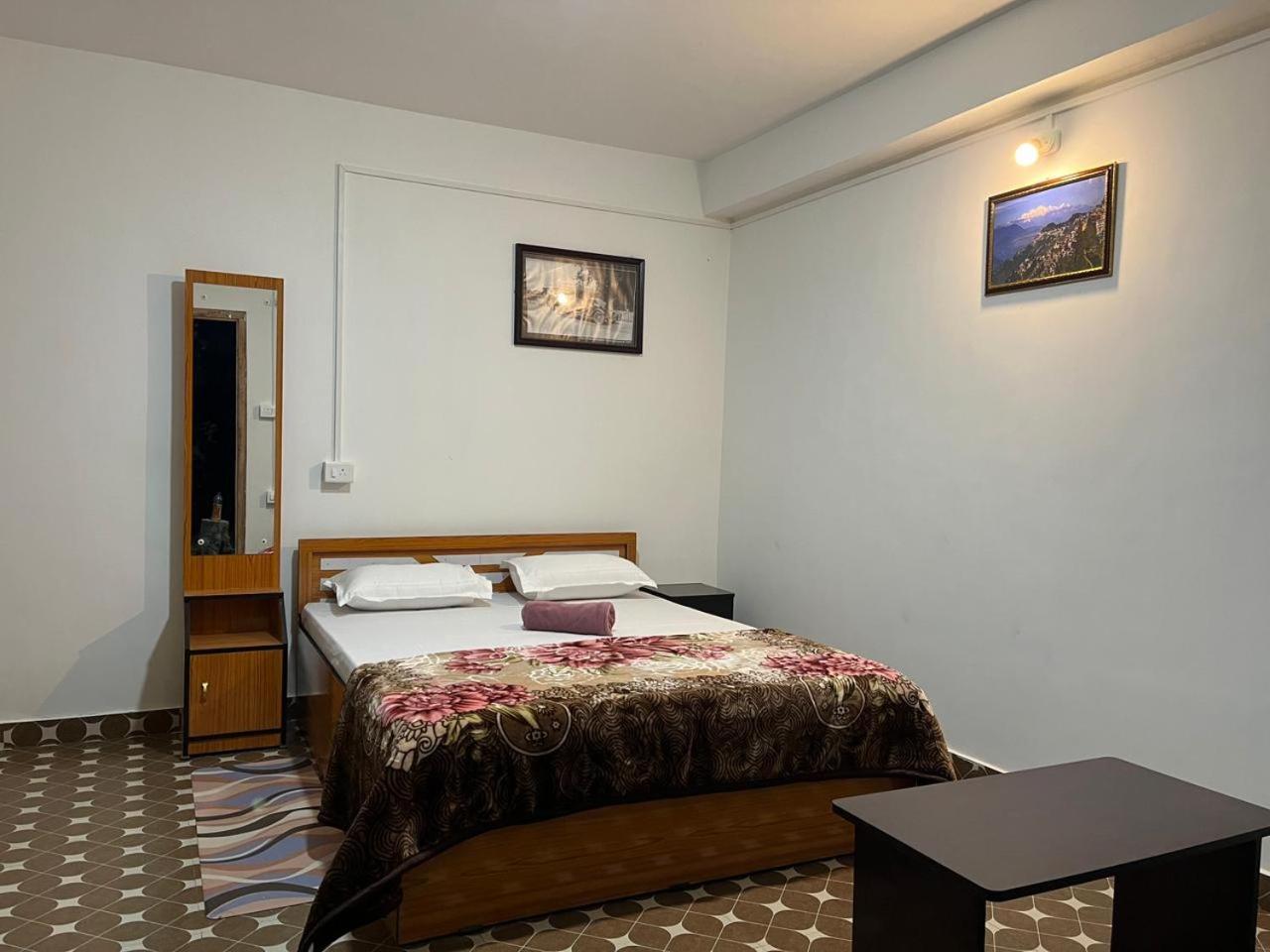 Pradhan Homestay Mirik - Homestay Beside Mirik Lake Экстерьер фото